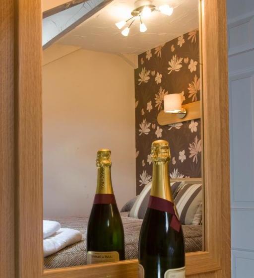 Общежитие The Sun Boutique And Lounge