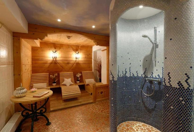 Hôtel 3 étoiles  Restaurant Le Pilatus Courchevel