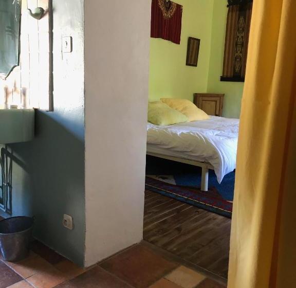 ベッドアンドブレックファースト Belle De Nuit