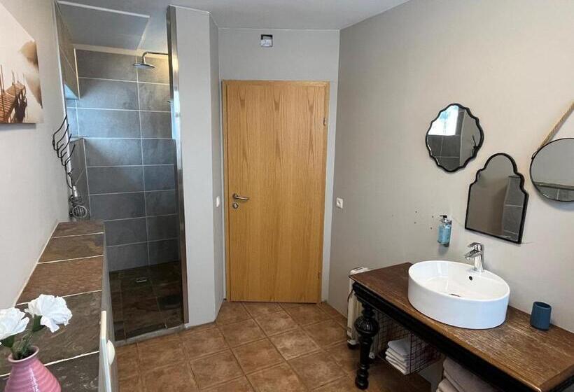 Farmhotel Efstidalur