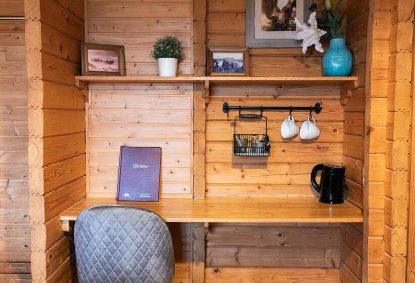 Farmhotel Efstidalur