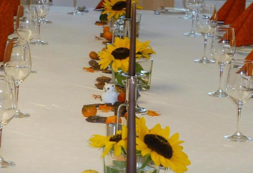 Restaurant   Café   Pension Hassler