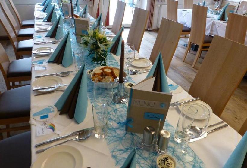 Restaurant   Café   Pension Hassler