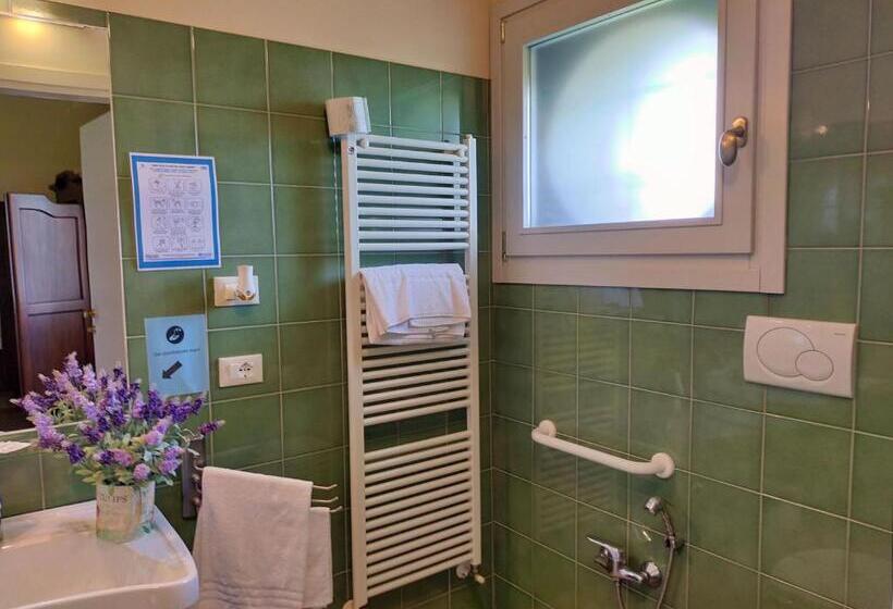 호텔 Agriturismo Fattoria Corte Roeli