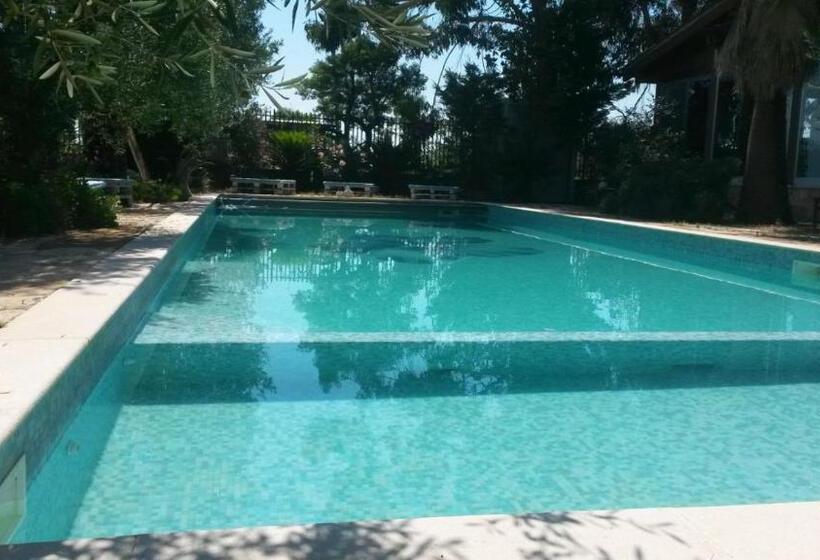 هتل Agriturismo Le Vedute