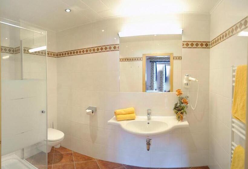 호텔 Hocheggerhof   Urlaub Am Bauernhof