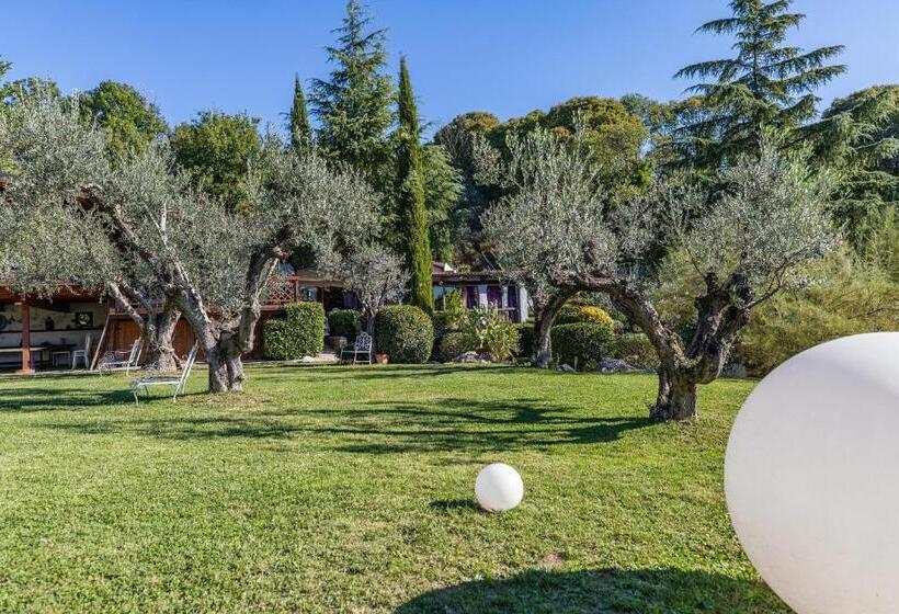 בית מלון כפרי Ille Roif Resort&spa