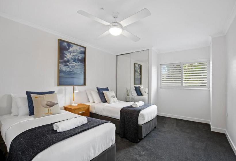 Narrowneck Court Holiday Apartments