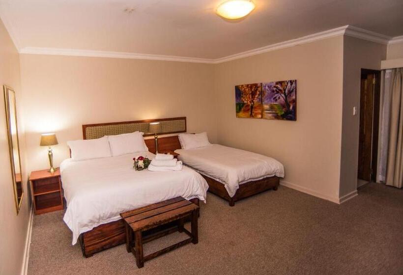 ペンション Adelante Lodge