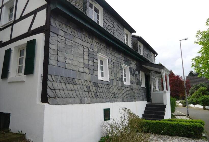 پانسیون Am Alten Fronhof