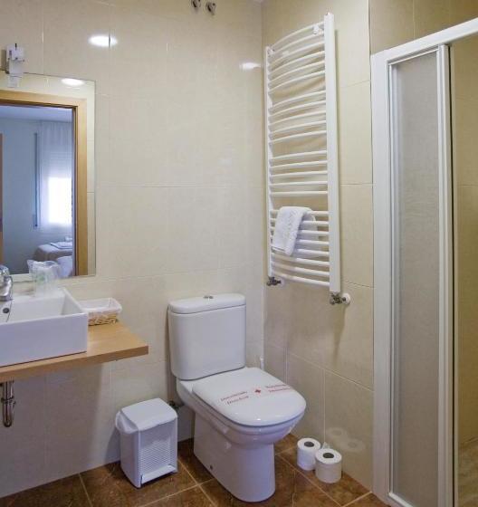 Пансион Amolls Restaurant I Habitacions