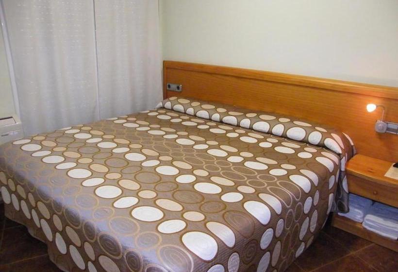 Пансион Amolls Restaurant I Habitacions