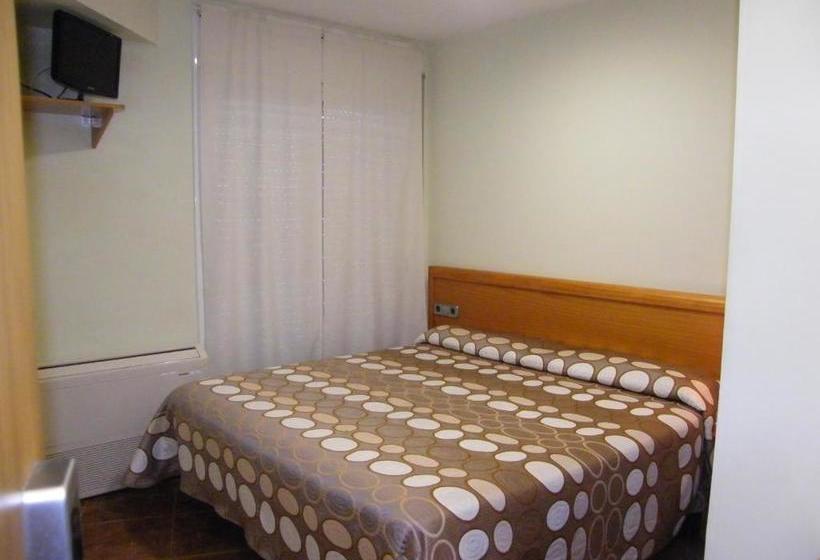 Пансион Amolls Restaurant I Habitacions