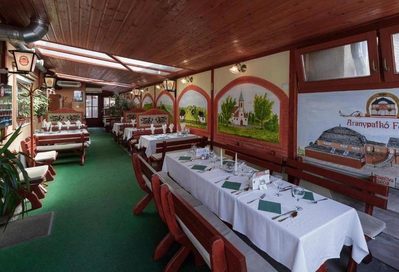 ペンション Aranypatkó Fogadó étterem