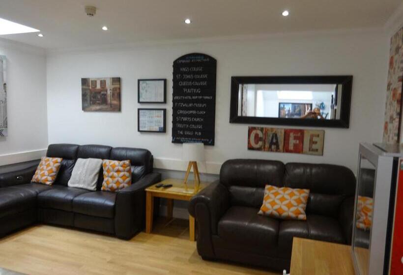 פנסיון Autumn House