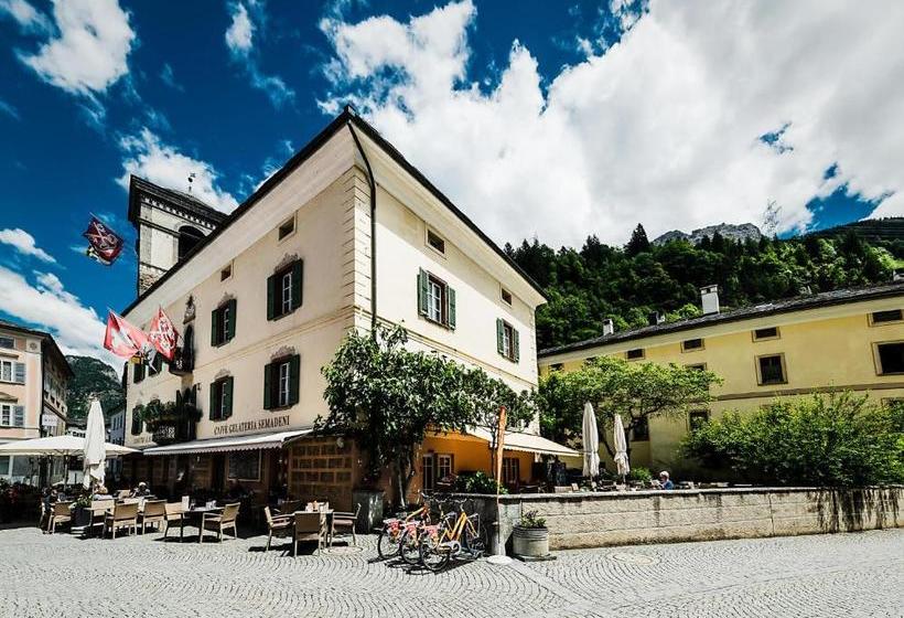 ペンション Biobistro Semadeni