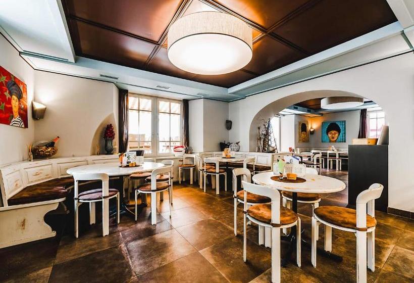 ペンション Biobistro Semadeni