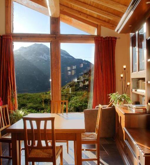 بنسيون Chalet Colinn