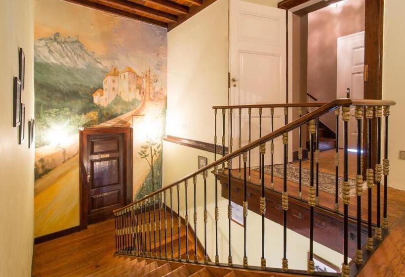 پانسیون Chalet Relogio Guesthouse