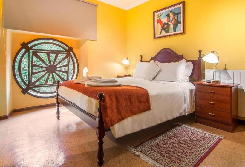 پانسیون Chalet Relogio Guesthouse