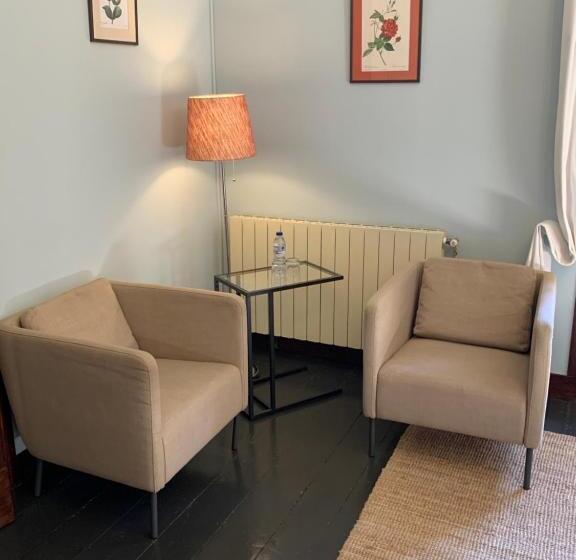 پانسیون Chalet Relogio Guesthouse