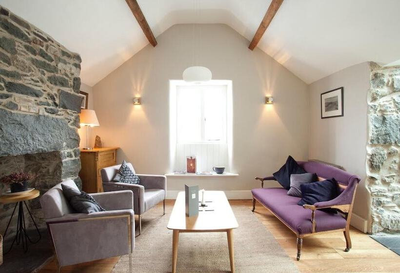 펜션 Cross Foxes Bar Grill Rooms