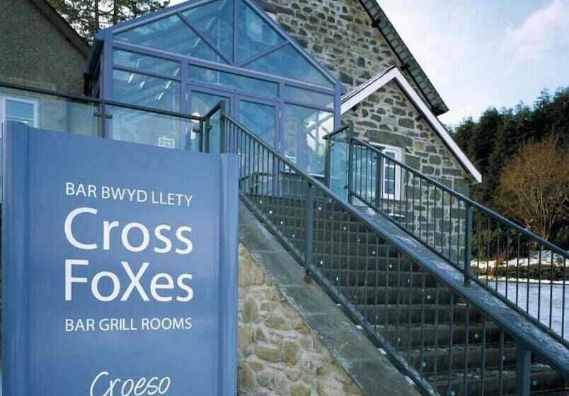 펜션 Cross Foxes Bar Grill Rooms