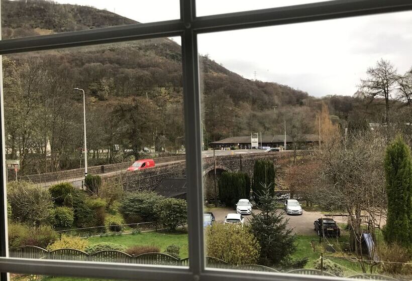 פנסיון Distillery Guest House