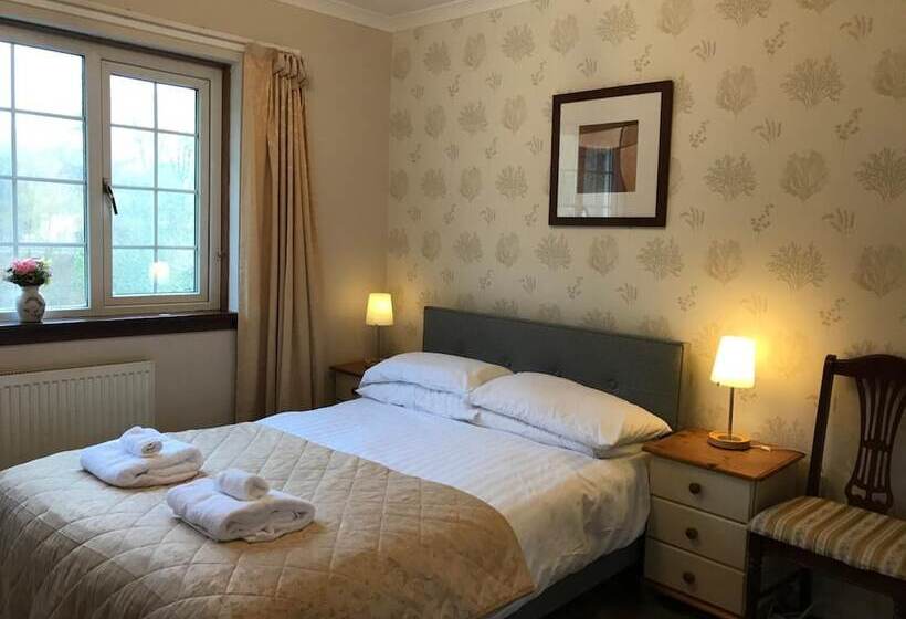 פנסיון Distillery Guest House