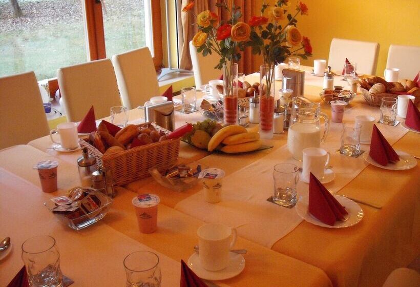 פנסיון Gaestehaus Kemper