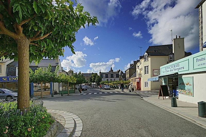 بنسيون Gites De La Cote D'emeraude