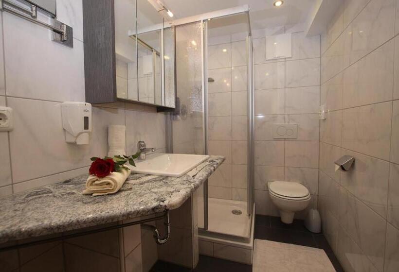 Panzió Gästehaus Alpina