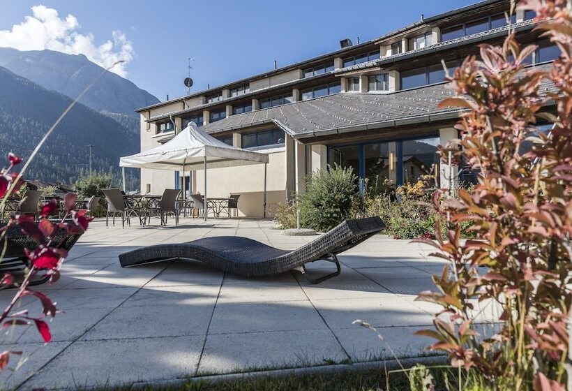 ペンション Gästehaus Convict Zuoz