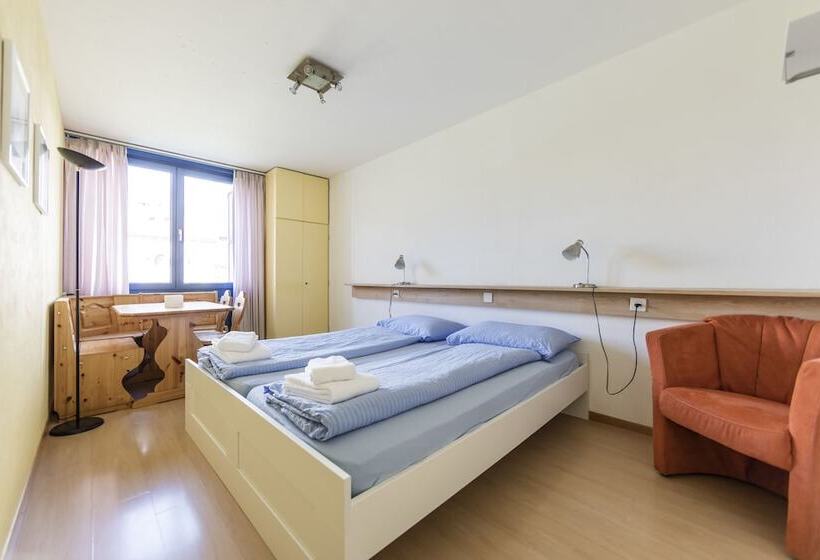 ペンション Gästehaus Convict Zuoz