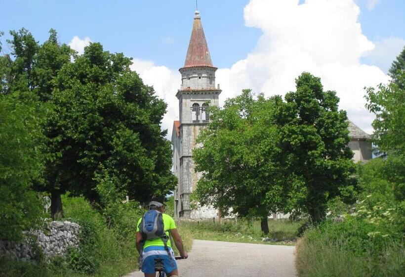 پانسیون Guesthouse Bajc