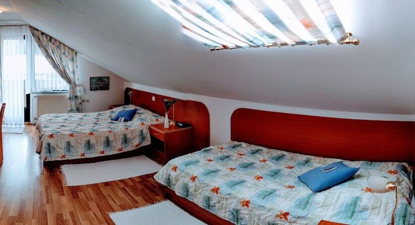 پانسیون Guesthouse Bajc