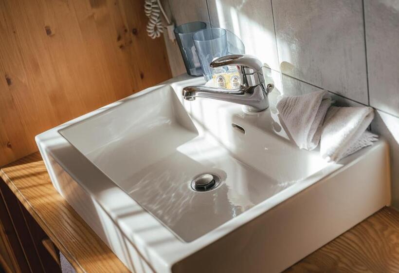 膳宿费 Guesthouse By The Rex