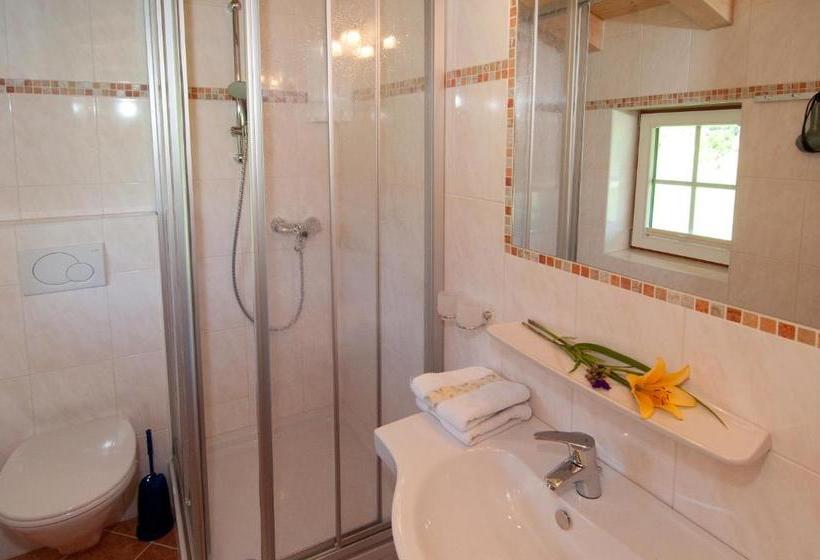 פנסיון Haus Martina