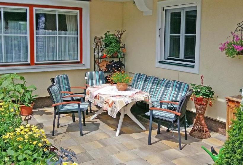 פנסיון Haus Martina