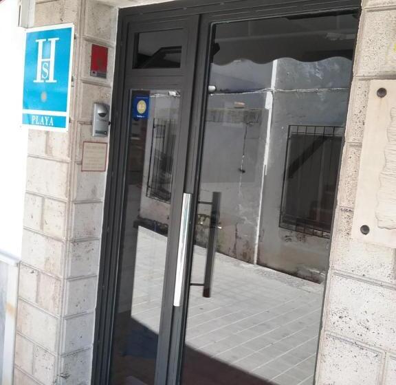 Пансион Hostal Cabrera