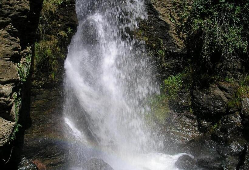 פנסיון Hostal El Cascapeñas De La Alpujarra