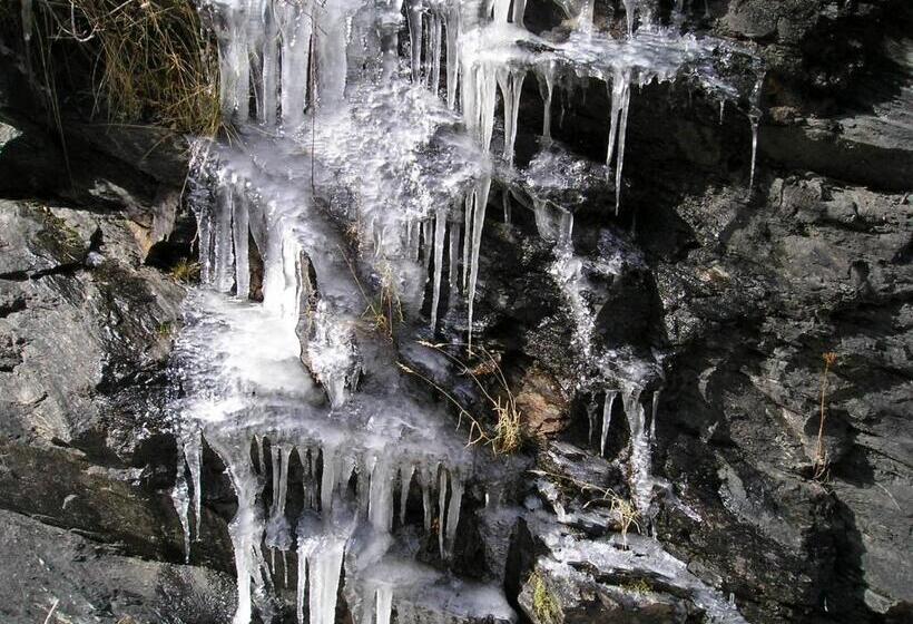 פנסיון Hostal El Cascapeñas De La Alpujarra