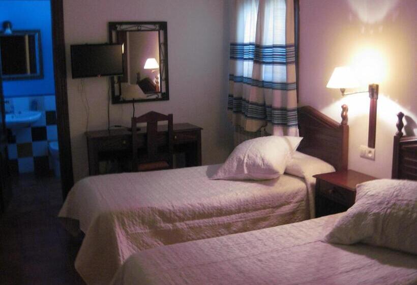 بنسيون Hostal El Cascapeñas De La Alpujarra