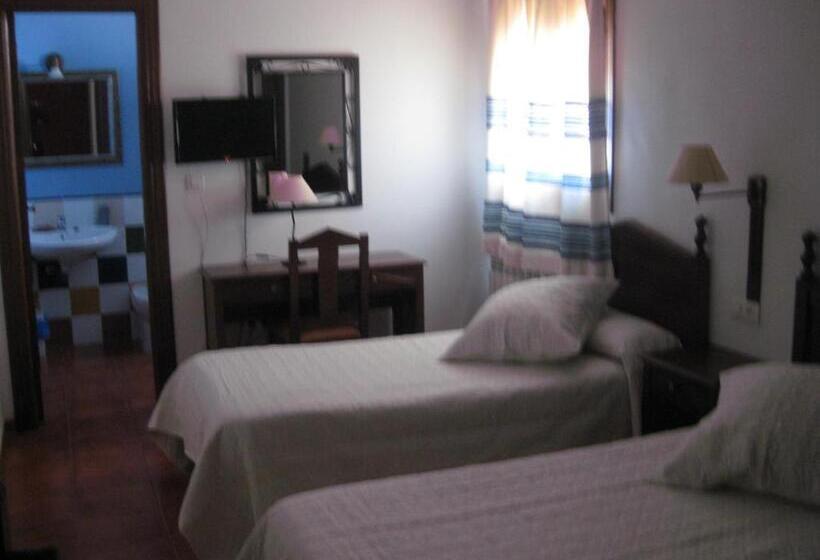 بنسيون Hostal El Cascapeñas De La Alpujarra