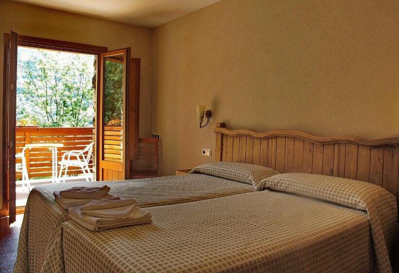 펜션 Hostal Les Roquetes