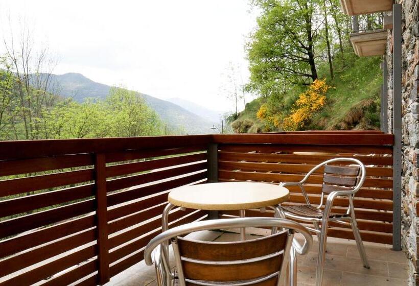 펜션 Hostal Les Roquetes