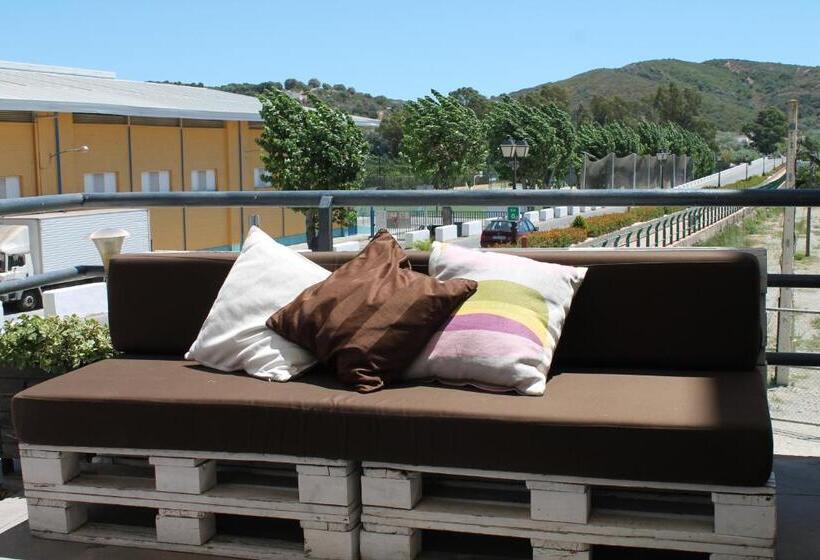 פנסיון Hostal Sabana