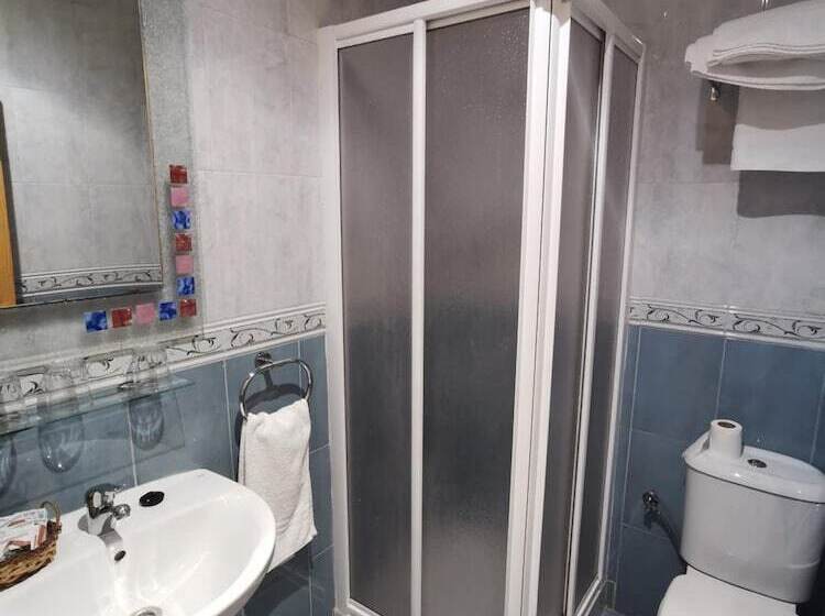 פנסיון Hostal Talavera