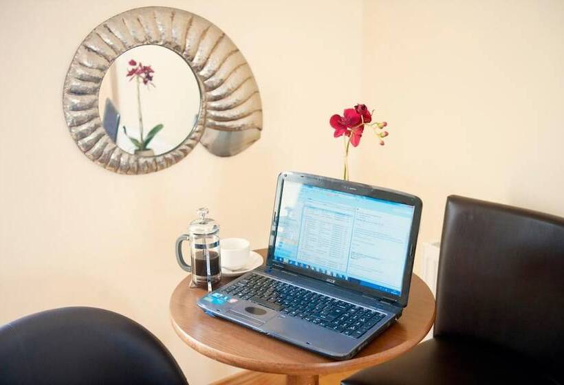 بنسيون Kinvara Guesthouse