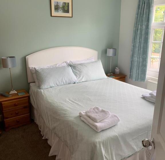 펜션 Leverton House